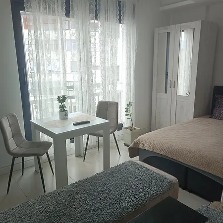 Markovic Centar * لوزنيكا