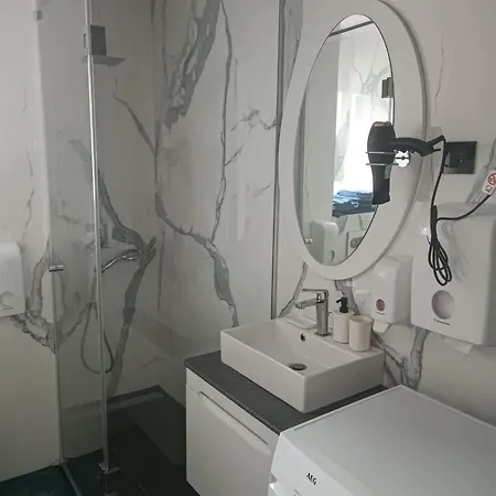 Markovic Centar * لوزنيكا