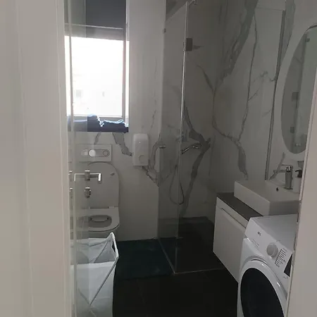 Markovic Centar * لوزنيكا